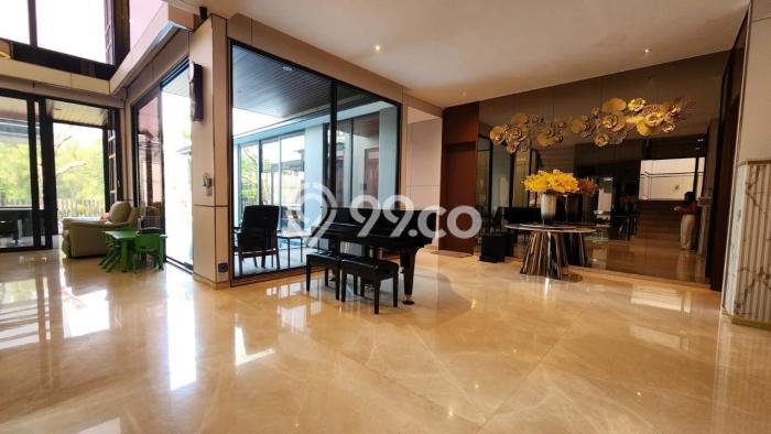 Ready to Use! Luxury House LT 665m2 Desain Elegan di BSD Ready to Use! Luxury House LT 665m2 Desain Elegan di BSD