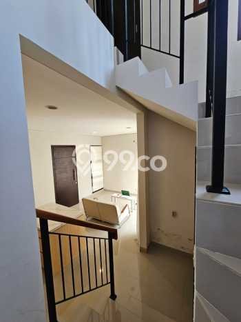 Rumah Luas Asri 2 KT Siap Pakai di BSD Tangerang Rumah Luas Asri 2 KT Siap Pakai di BSD Tangerang