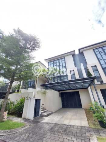 Rumah Elit LB 242m2 Siap Huni Desain Elegan di BSD, Tangerang Rumah Elit LB 242m2 Siap Huni Desain Elegan di BSD, Tangerang