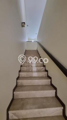 Rumah Elit LB 242m2 Siap Huni Desain Elegan di BSD, Tangerang Rumah Elit LB 242m2 Siap Huni Desain Elegan di BSD, Tangerang