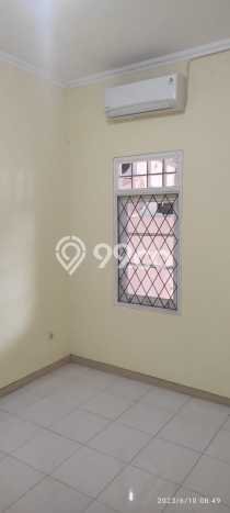 For Sale Hunian Rumah Terawat 4 Kamar di BSD, Tangerang For Sale Hunian Rumah Terawat 4 Kamar di BSD, Tangerang