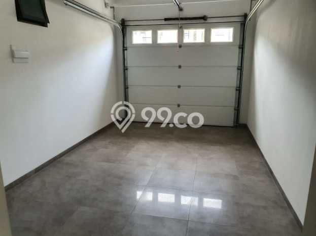 Rumah Elit Modern Siap Huni di BSD Tangerang Rumah Elit Modern Siap Huni di BSD Tangerang