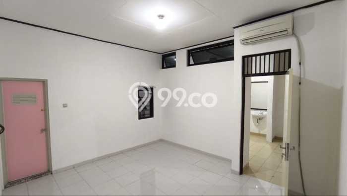 Jarang Ada! Rumah Sewa 3 Kamar Bagus Siap Huni BSD Jarang Ada! Rumah Sewa 3 Kamar Bagus Siap Huni BSD