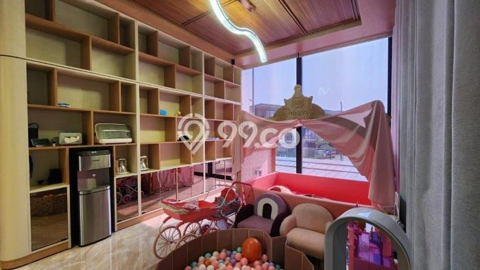 Ready to Use! Luxury House LT 665m2 Desain Elegan di BSD Ready to Use! Luxury House LT 665m2 Desain Elegan di BSD