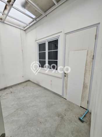 Rumah Elit Modern Siap Huni di Gading Serpong Tangerang Rumah Elit Modern Siap Huni di Gading Serpong Tangerang