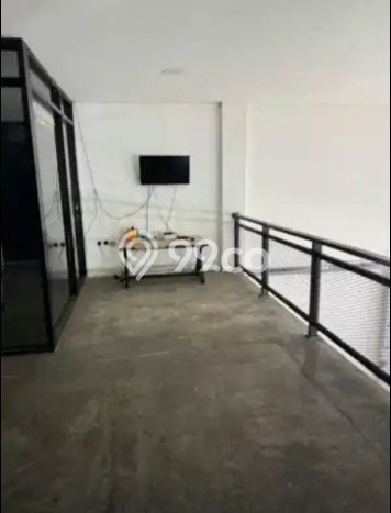 Ruko bagus disewakan di Regol Bandung dengan LB 300m2 harga sewa terbaik Ruko bagus disewakan di Regol Bandung dengan LB 300m2 harga sewa terbaik