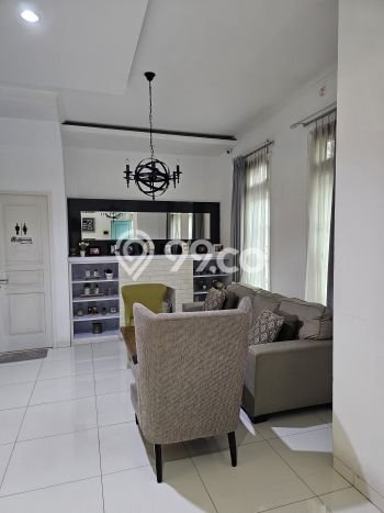 Jual Rumah Mewah Megah Dengan View Eksklusif di Cipaku, Bandung Jual Rumah Mewah Megah Dengan View Eksklusif di Cipaku, Bandung