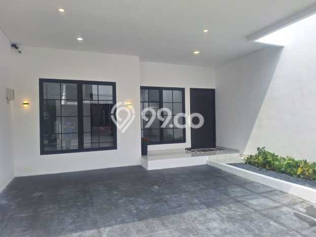 Rumah Modern Minimalis 4 KT Bisa Langsung Pindah di Serpong Utara Rumah Modern Minimalis 4 KT Bisa Langsung Pindah di Serpong Utara