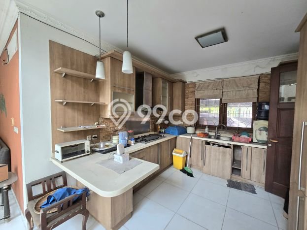 Hunian Mewah LB 342m2 Siap Huni Desain Elegan di BSD Giri Loka, Tangerang Hunian Mewah LB 342m2 Siap Huni Desain Elegan di BSD Giri Loka, Tangerang