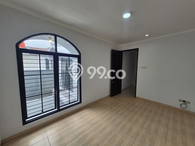 PROPERTI UNGGULAN! Rumah area Bintaro, 3 KM, Lingkungan Elite, LT 139m² Bangunan 150m² PROPERTI UNGGULAN! Rumah area Bintaro, 3 KM, Lingkungan Elite, LT 139m² Bangunan 150m²