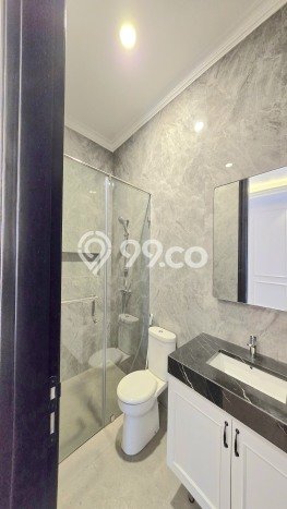 Rumah Elit LB 410m2 Siap Huni Desain Elegan di Bintaro, Tangerang Selatan Rumah Elit LB 410m2 Siap Huni Desain Elegan di Bintaro, Tangerang Selatan