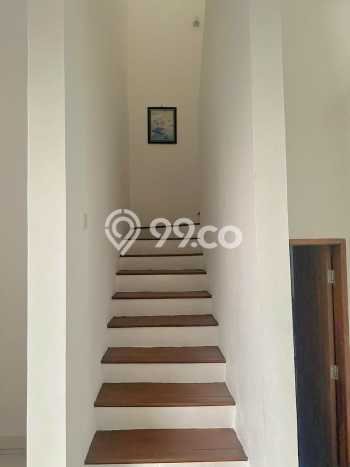 Hunian Mewah LB 130m2 Siap Pakai Desain Elegan di Bintaro, Tangerang Selatan Hunian Mewah LB 130m2 Siap Pakai Desain Elegan di Bintaro, Tangerang Selatan