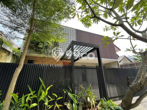 Dijual Rumah Luas Elegan Dengan View Eksklusif di Lebak Bulus, Jakarta Selatan Dijual Rumah Luas Elegan Dengan View Eksklusif di Lebak Bulus, Jakarta Selatan