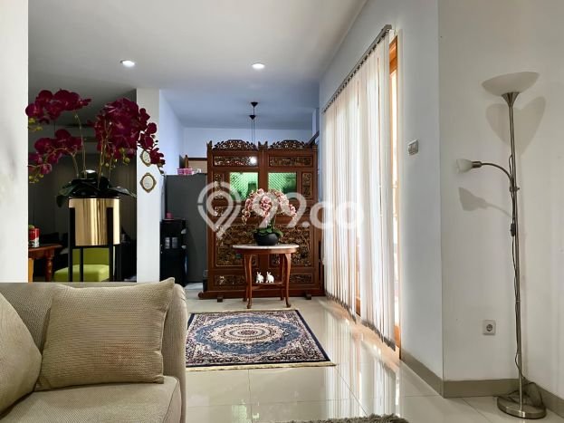 Dijual Rumah Mewah Elegan Dengan View Cantik di Tanah Kusir, Jakarta Selatan Dijual Rumah Mewah Elegan Dengan View Cantik di Tanah Kusir, Jakarta Selatan
