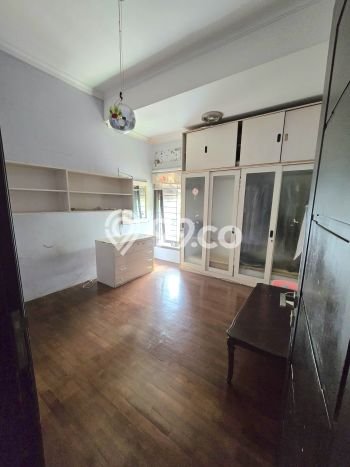 For Sale Hunian Rumah Terawat 4 KT di Bintaro, Tangerang Selatan For Sale Hunian Rumah Terawat 4 KT di Bintaro, Tangerang Selatan