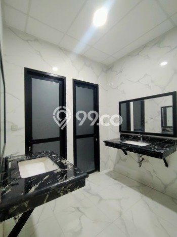Unit Kantor Dijual di Jakarta Selatan LT 956m2 & LB 3980m2 Unit Kantor Dijual di Jakarta Selatan LT 956m2 & LB 3980m2