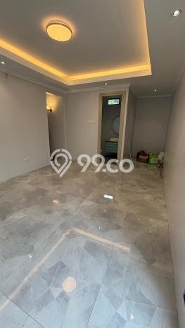 Rumah Siap Pakai area , Tangerang Selatan, Luas 142m2m² Bangunan 180m2m² Rumah Siap Pakai area , Tangerang Selatan, Luas 142m2m² Bangunan 180m2m²