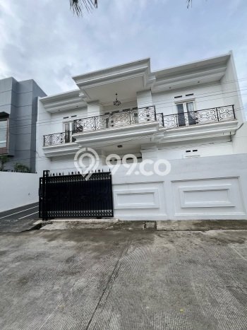 Disewakan Hunian Konsep Modern di Pesanggrahan Jakarta Selatan dengan 5 Kamar Disewakan Hunian Konsep Modern di Pesanggrahan Jakarta Selatan dengan 5 Kamar