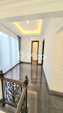 Rumah Elit LB 410m2 Siap Huni Desain Elegan di Bintaro, Tangerang Selatan Rumah Elit LB 410m2 Siap Huni Desain Elegan di Bintaro, Tangerang Selatan