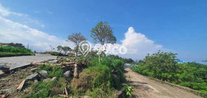 Tanah Kavling Disewakan di Sanur dengan Luas 300m2 Tanah Kavling Disewakan di Sanur dengan Luas 300m2