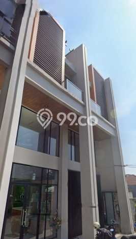 Untuk Dijual! Ruko di Manyar Surabaya LT 120m2 / LB 425m2 Kawasan Strategis Untuk Dijual! Ruko di Manyar Surabaya LT 120m2 / LB 425m2 Kawasan Strategis