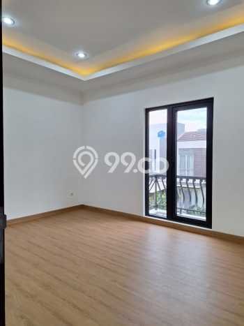 Rumah EXCLUSIVE di BSD The Icon, Tangerang, Luas 208m² Bangunan 275m² HARGA TERBAIK! Rumah EXCLUSIVE di BSD The Icon, Tangerang, Luas 208m² Bangunan 275m² HARGA TERBAIK!
