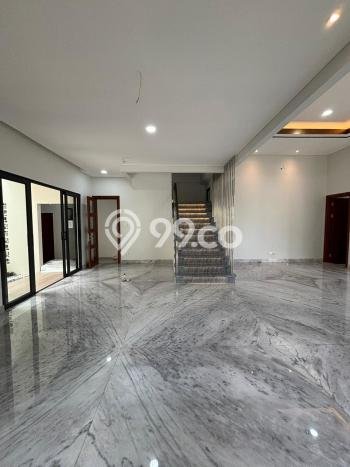 Hunian Mewah LB 428m2 Siap Huni Desain Elegan di BSD Green Wich, Tangerang Hunian Mewah LB 428m2 Siap Huni Desain Elegan di BSD Green Wich, Tangerang