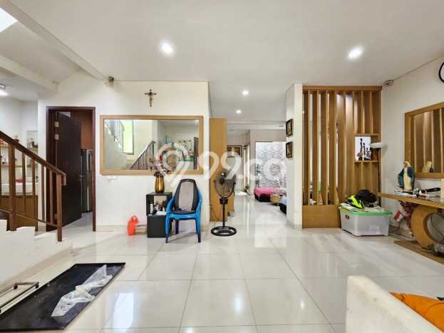PROPERTI PILIHAN! Rumah area BSD Eminent, LT 120m² LB 170m² PROPERTI PILIHAN! Rumah area BSD Eminent, LT 120m² LB 170m²