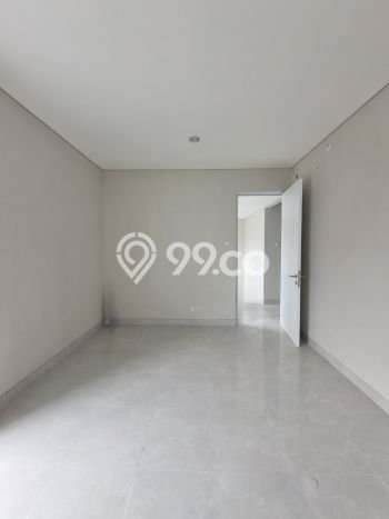 Rumah Strategis 3 Kamar Tidur dan 1 Kamar Mandi di Gading Serpong, Dekat Pusat Kota, Tangerang Rumah Strategis 3 Kamar Tidur dan 1 Kamar Mandi di Gading Serpong, Dekat Pusat Kota, Tangerang