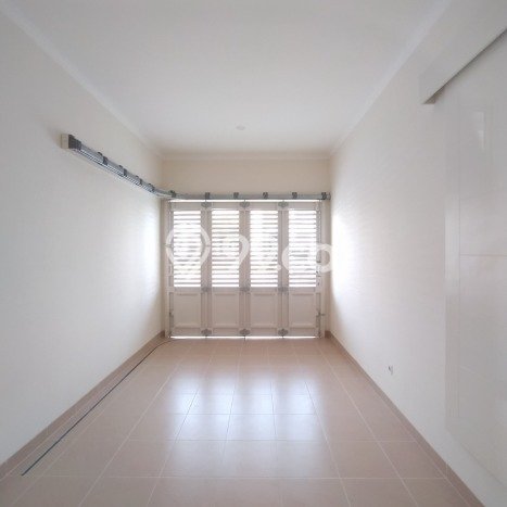 HOT DEAL! Dijual Rumah Premium area Gading Serpong, Tangerang, LT 128m² Luas Bangunan 158m² HOT DEAL! Dijual Rumah Premium area Gading Serpong, Tangerang, LT 128m² Luas Bangunan 158m²