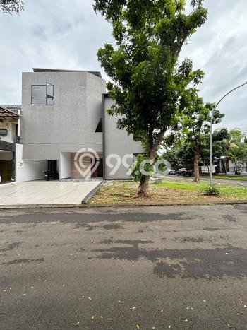 Ready to Use! Luxury House LT 358m2 Desain Modern di Alam Sutera Ready to Use! Luxury House LT 358m2 Desain Modern di Alam Sutera