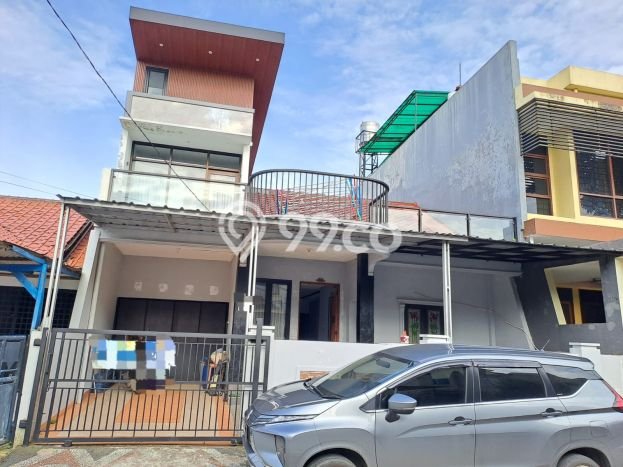 Rumah Modern 4 Kamar LT 200m2 di Villa Melati Mas Rumah Modern 4 Kamar LT 200m2 di Villa Melati Mas