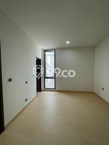 Dijual Rumah Luas Elegan Dengan View Cantik di Gading Serpong, Tangerang Dijual Rumah Luas Elegan Dengan View Cantik di Gading Serpong, Tangerang