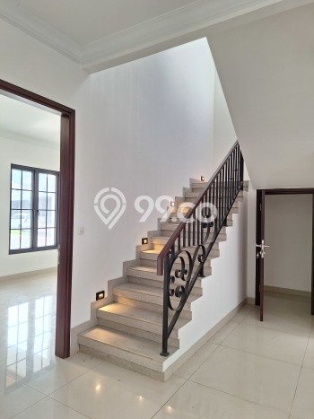 Rumah LT 160m² di Pusat Kota BSD The Icon, Tangerang - Lokasi Premium Rumah LT 160m² di Pusat Kota BSD The Icon, Tangerang - Lokasi Premium