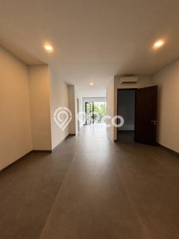 Ready to Use! Luxury House LT 358m2 Desain Modern di Alam Sutera Ready to Use! Luxury House LT 358m2 Desain Modern di Alam Sutera