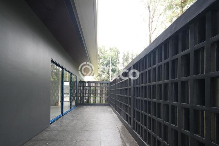 For Sale! Premium House LT 234m2 Desain Elegan di BSD City For Sale! Premium House LT 234m2 Desain Elegan di BSD City