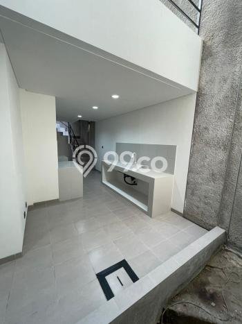 Dijual Rumah Luas Elegan Dengan View Cantik di Gading Serpong, Tangerang Dijual Rumah Luas Elegan Dengan View Cantik di Gading Serpong, Tangerang