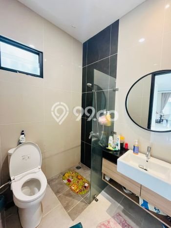 Hunian Mewah LB 211m2 Siap Pakai Desain Elegan di Gading Serpong, Tangerang Hunian Mewah LB 211m2 Siap Pakai Desain Elegan di Gading Serpong, Tangerang