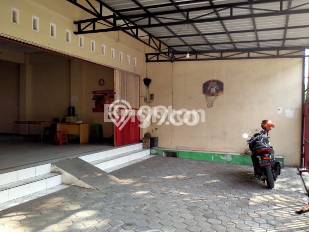 Unit Ruko disewakan di Semarang Timur Semarang dengan LT 225m2 / LB 2m2 Unit Ruko disewakan di Semarang Timur Semarang dengan LT 225m2 / LB 2m2