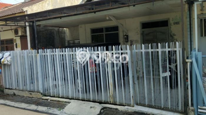 Rumah Strategis Modern Lb 180m2 di Semarang Tengah, Semarang Rumah Strategis Modern Lb 180m2 di Semarang Tengah, Semarang