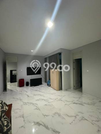 Ready to Use! Luxury House LT 160m2 Desain Modern di Pakuwon CIty Ready to Use! Luxury House LT 160m2 Desain Modern di Pakuwon CIty