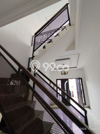 Dijual Rumah Premium dengan Fasilitas Sekitar Lengkap di Jagakarsa, Jakarta Selatan Dijual Rumah Premium dengan Fasilitas Sekitar Lengkap di Jagakarsa, Jakarta Selatan