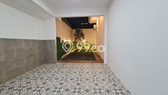 Siap Huni Hunian Elit 4 Kamar di Cilandak Dekat ke Mana Pun Siap Huni Hunian Elit 4 Kamar di Cilandak Dekat ke Mana Pun
