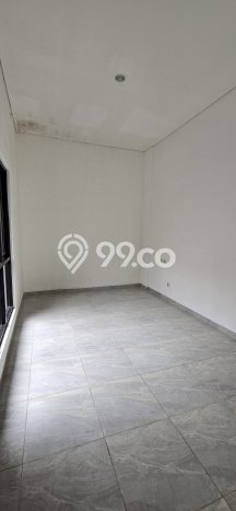 Rumah Luas Asri 4 KT Siap Pakai di BSD Tangerang Rumah Luas Asri 4 KT Siap Pakai di BSD Tangerang
