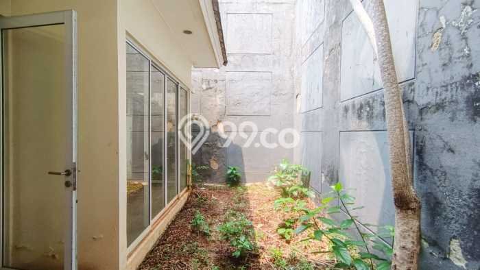 For Sale! Luxury House LT 160m2 Desain Modern di BSD For Sale! Luxury House LT 160m2 Desain Modern di BSD