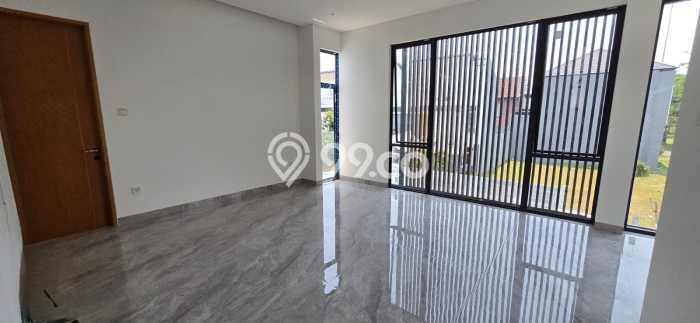 Rumah Mewah LB 260m2 Siap Pakai Desain Elegan di BSD, Tangerang Rumah Mewah LB 260m2 Siap Pakai Desain Elegan di BSD, Tangerang
