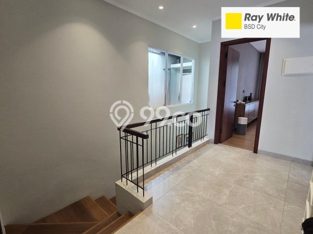 Rumah Luxury Modern Tanpa Renovasi di BSD Tangerang Rumah Luxury Modern Tanpa Renovasi di BSD Tangerang