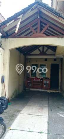 Ready to Use! Premium House LT 240m2 Desain Elegan di BSD Ready to Use! Premium House LT 240m2 Desain Elegan di BSD
