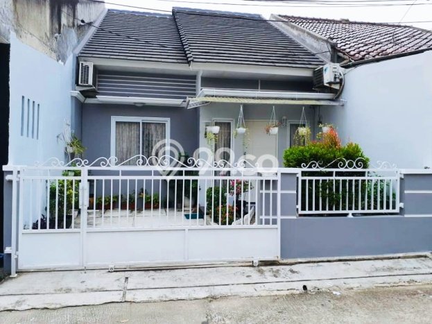 Rumah Nyaman dengan 2 Kamar Tidur dan 1 Kamar Mandi di Area BSD, Tangerang Rumah Nyaman dengan 2 Kamar Tidur dan 1 Kamar Mandi di Area BSD, Tangerang