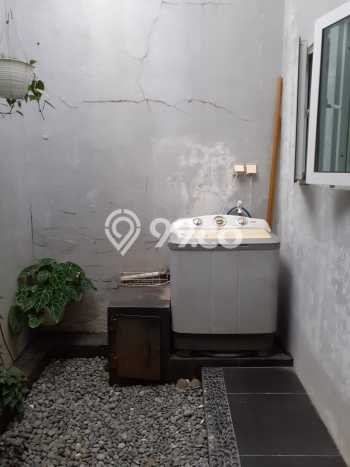 Rumah Nyaman dengan 2 Kamar Tidur dan 1 Kamar Mandi di Area BSD, Tangerang Rumah Nyaman dengan 2 Kamar Tidur dan 1 Kamar Mandi di Area BSD, Tangerang